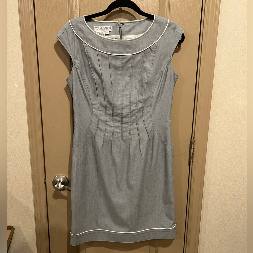 Maggie London petites 6P